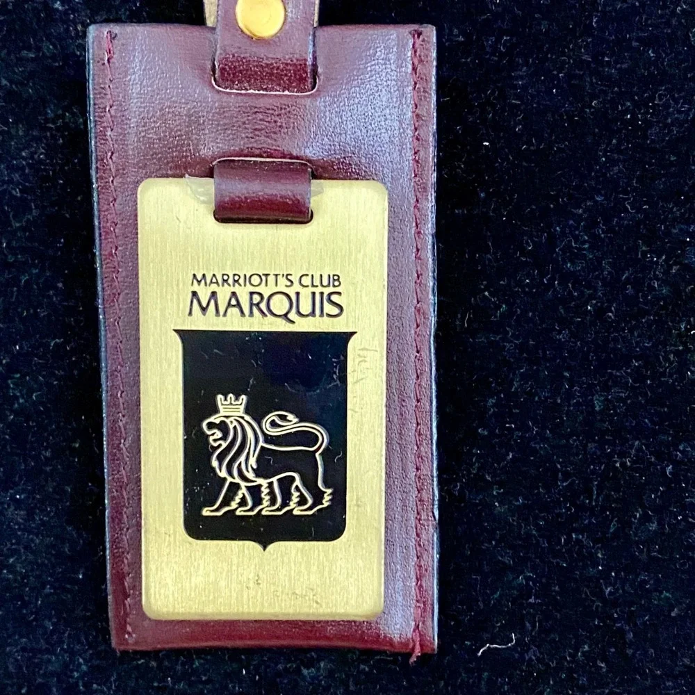 Vintage Marriott's Club Marquis Leather Luggage Tag Brass Lion Logo Travel Bag